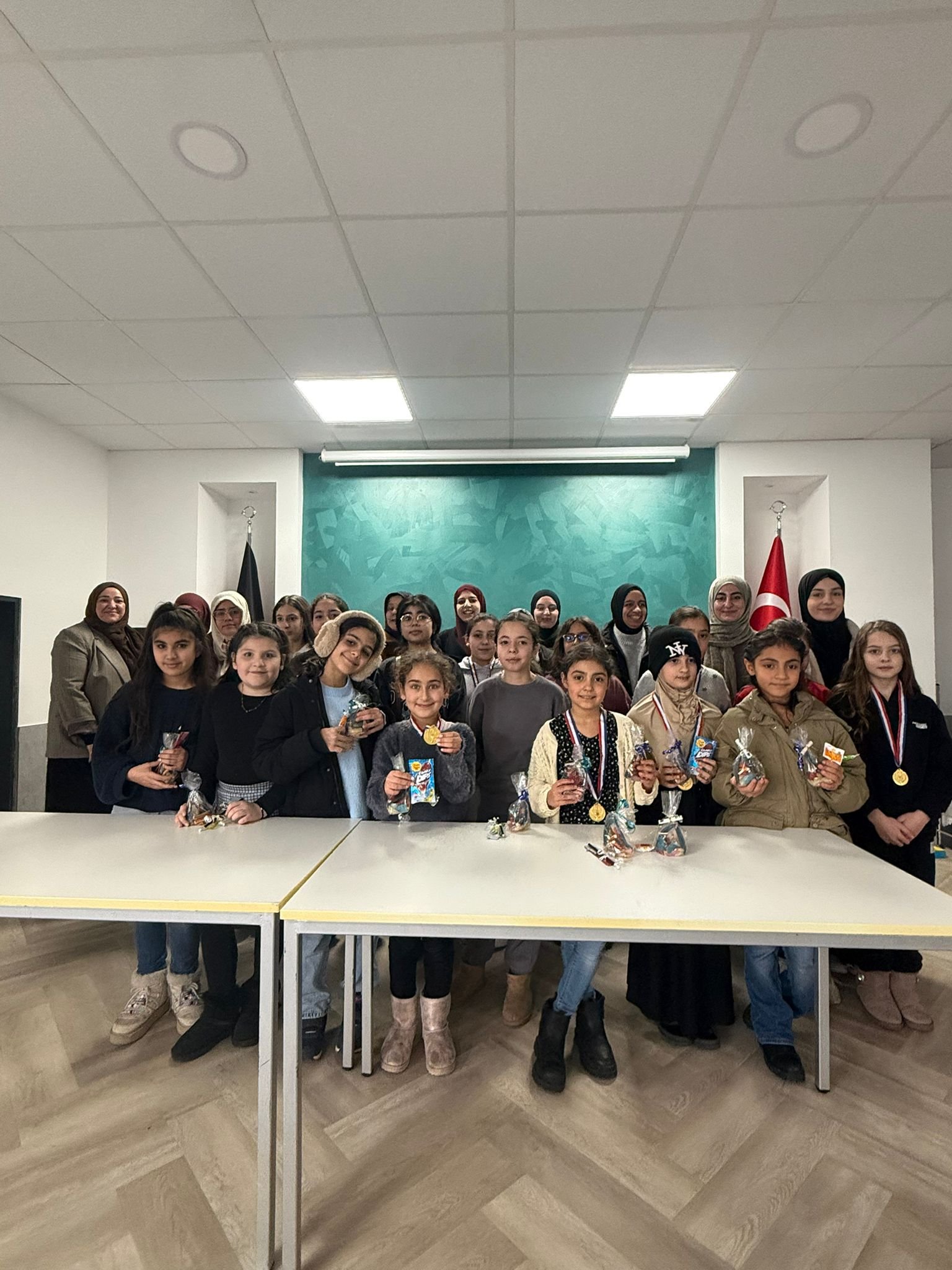 Kız Öğrencilerimiz için oyun turnuvasi